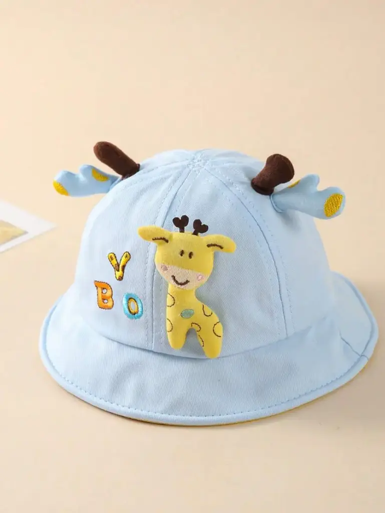 Gorro de bebé en forma de cubo con diseño lindo