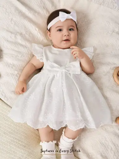 Vestido sin mangas con cuello redondo